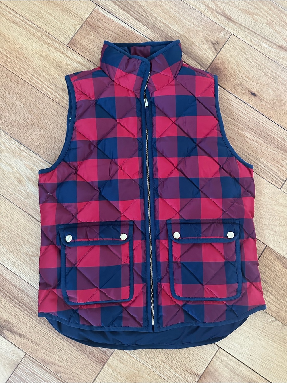 Women’s Plaid Puffer Vest - Red & Navy
